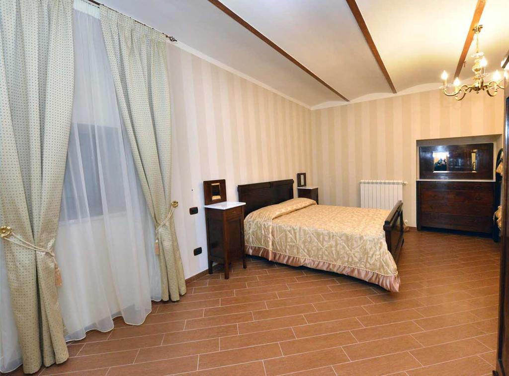 La Fortezza Ariano Irpino Bagian luar foto
